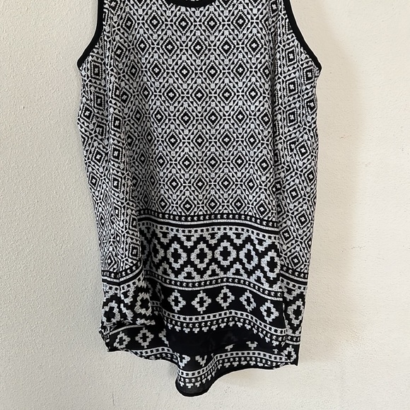 IZ Byer Tank Top - Picture 4 of 10